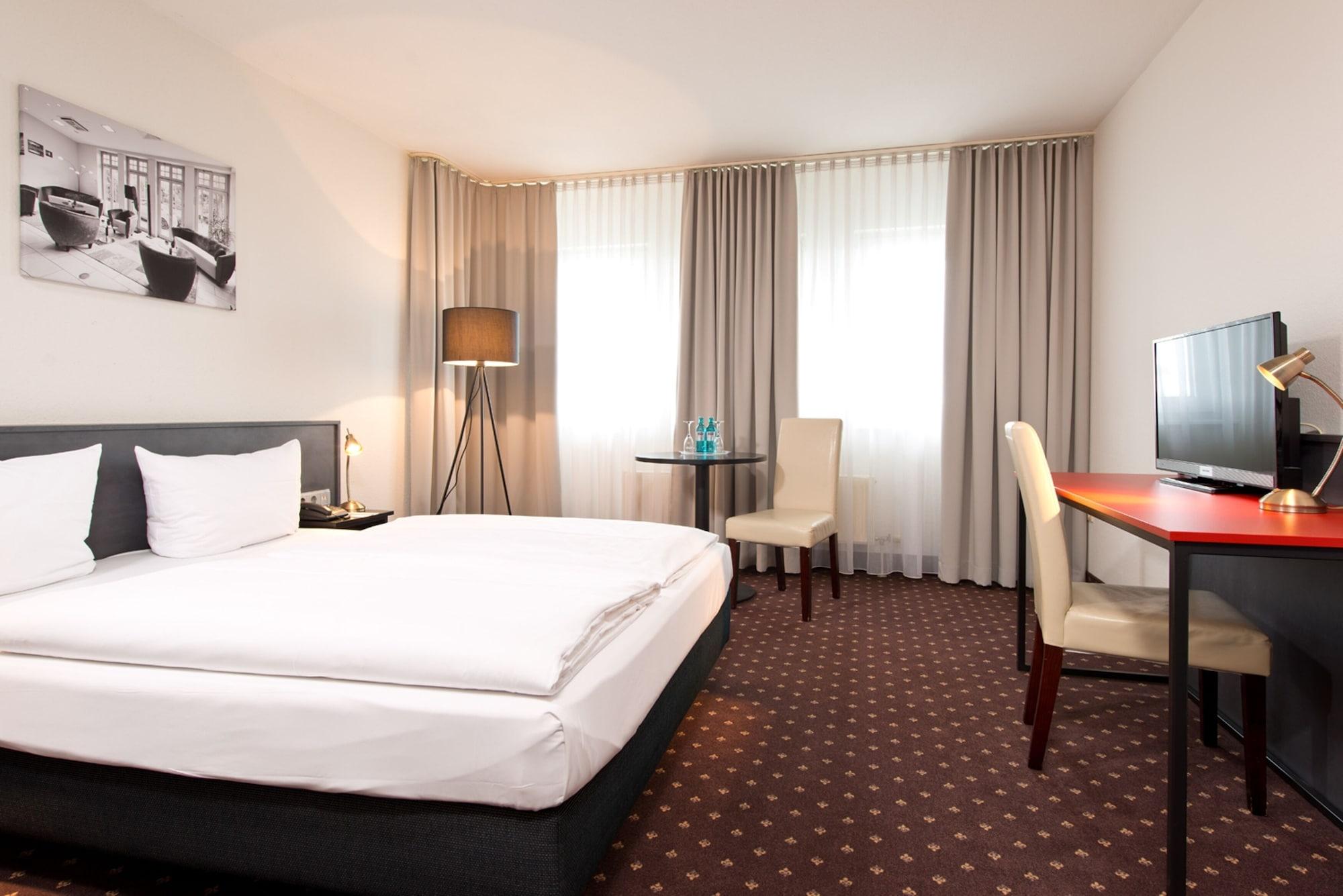 ACHAT Hotel Hockenheim Extérieur photo