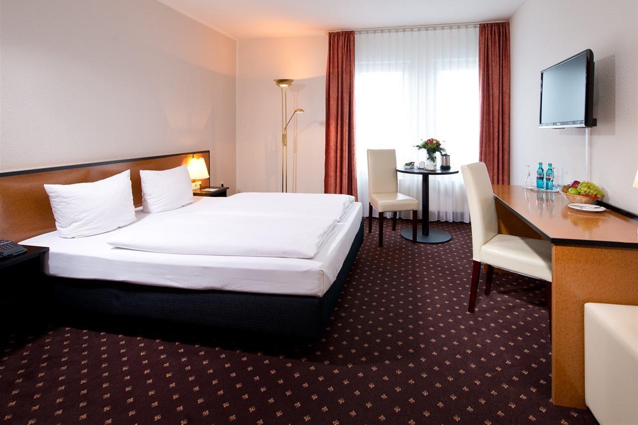 ACHAT Hotel Hockenheim Extérieur photo